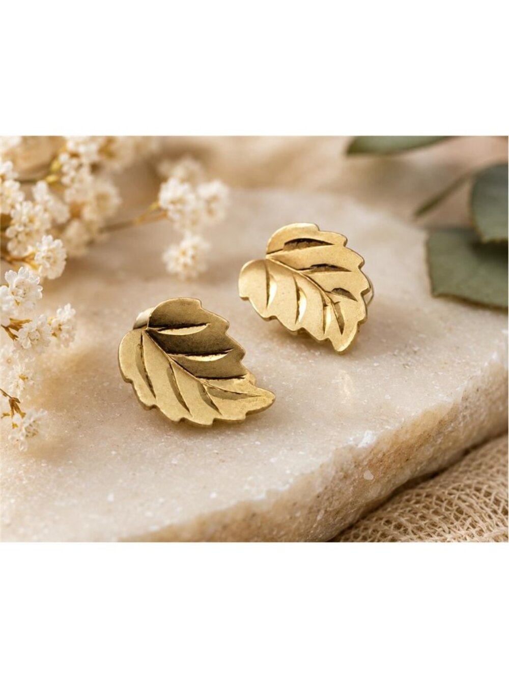 Vintage 14K Yellow Gold Leaf Stud Earrings Nature Botanical Minimalist 10.6mm